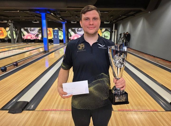 Emanuel Jonsson vann igår Reykjavik International Games efter finalseger över Nora Johansson.