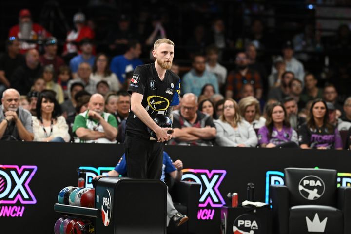Svenske bowlingstjärnan Jesper Svensson är klar för stegfinal i PBA Players Championship.