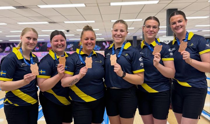 Det blev brons för båda svenska lagen i 3-manna under onsdagen i bowling-EM.