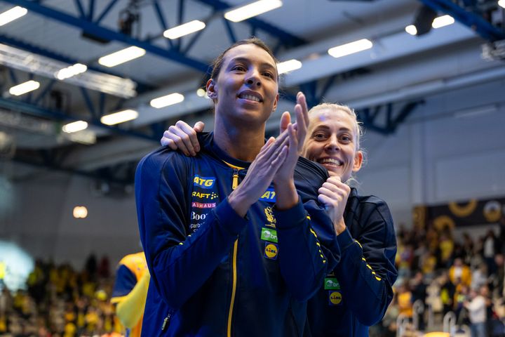 Jamina Roberts och Nathalie Hagman. Foto: Mathias Bergeld/Bildbyrån