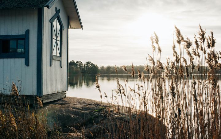 Se till att stänga fritidshuset på rätt sätt för att minska risken för skador under vintern.