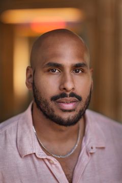 Amat Levin tilldelas Natur & Kulturs populärvetenskapliga pris på 250 000 kronor. Foto: Magnus Bergström.