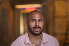 Amat Levin tilldelas Natur & Kulturs populärvetenskapliga pris 2023. Foto: Magnus Bergström.