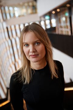 Emma Frans tilldelas Natur & Kulturs populärvetenskapliga pris på 250 000 kronor.
