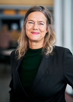 Cecilia Fredriksson tilldelas Natur & Kulturs populärvetenskapliga arbetsstipendium på 100.000 kronor