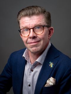 Johan Kihlberg tilldelas Natur & Kulturs litterära arbetsstipendium på 100.000 kronor.