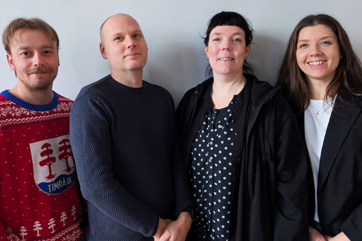 Högstadielärarna Pär Andersson, Björn Hedenberg, Linda Bäckmans Claar och Jenni Holm Nilsson  från Wendela Hellmanskolan i Härnösand är fyra av totalt 20 lärare som får ta del av Natur & Kulturs resestipendium för lärare. De ska resa till Bryssel för att delta i den årliga historiekonferensen History and hope.