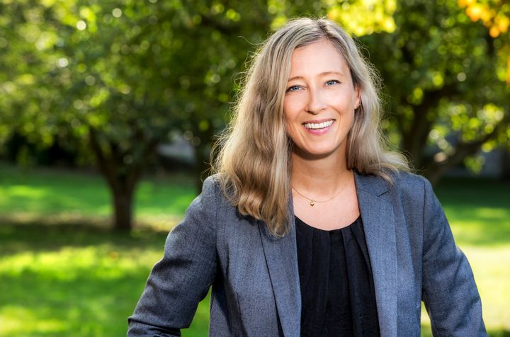 Kristina Henschen slutar på Stiftelsen Radiohjälpen. Hon lämnar stiftelsen under 2027.