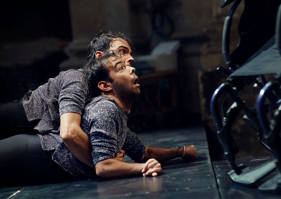 Internationellt prisad tvillingduo gästar Sverige med nyskapande dans ...