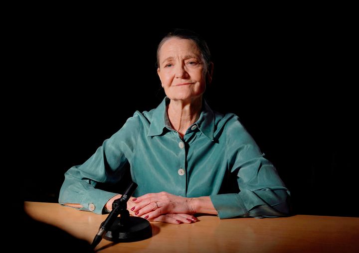 Ett hjärta i dagens läge, på turné med Riksteatern hösten och vintern 2026. I bild skådespelaren Ann Petrén som Lisa.
