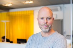 Porträtt på Mattias Salomonsson, vattenexpert och utvecklingschef inom vatten på Sweco
