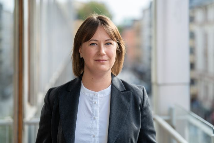 Jessica Sjönell, ansvarig för utbildningspolitik på IKEM, kommer att presentera en ny rapport på seminariet om hur vi får människor, kompetens och investeringar till svensk industri.