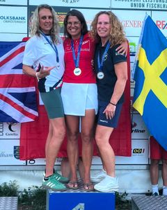 EM-brons till Natasha
