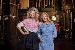 Christine och Pernilla spelar ihop i "Pjäsen som går åt helvete".