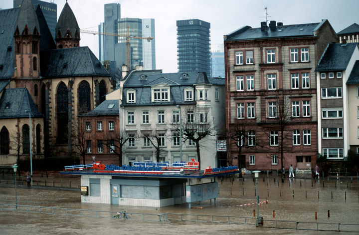 Översvämningar och extremväder blir vanligare. Bilden visar den tyska staden Frankfurt am Main. Foto: Hartmut Jungius/WWF.