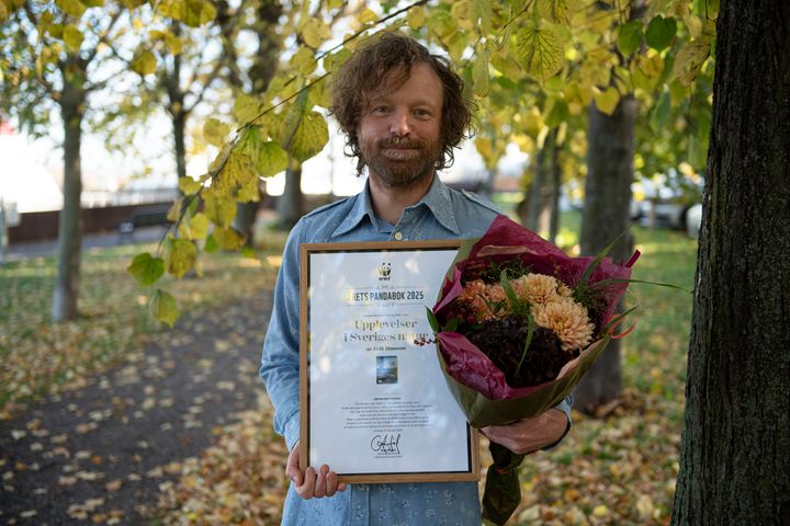 Författaren och journalisten Erik Hansson vinner WWFs utmärkelse "årets naturskildring" för boken “Upplevelser i Sveriges Natur”. Foto: Troy Enekvist WWF