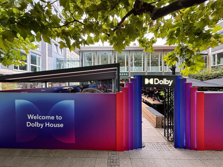 De senaste åren har billtillverkare satsat allt mer resurser på ljud- och bildupplevelsen i bilar.