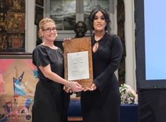 Caroline Edelstam and Betlehem Isaak at the award ceremony