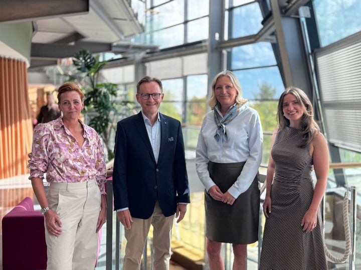 Lotte Ebbeskov, Nordic Procurement Category Manager, Telenor, Torbjørn Wist, Executive Vice President and Group CFO, Telenor, Susanne Stenhager Åberg, CCO, ISS Northern Europe, Trine Høstmark Solhaug, Director Solution Sales, ISS Norway
