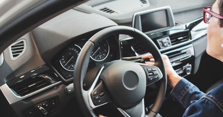 Bild på bilinredning i plast