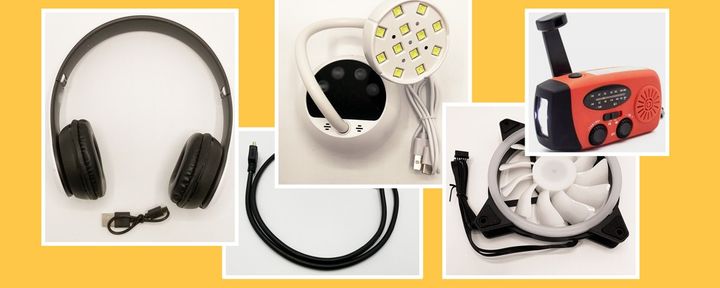 Fotocollage av olika hemelektronikprodukter, inklusive hörlurar, LED-lampa, bärbar radio och kablar.
