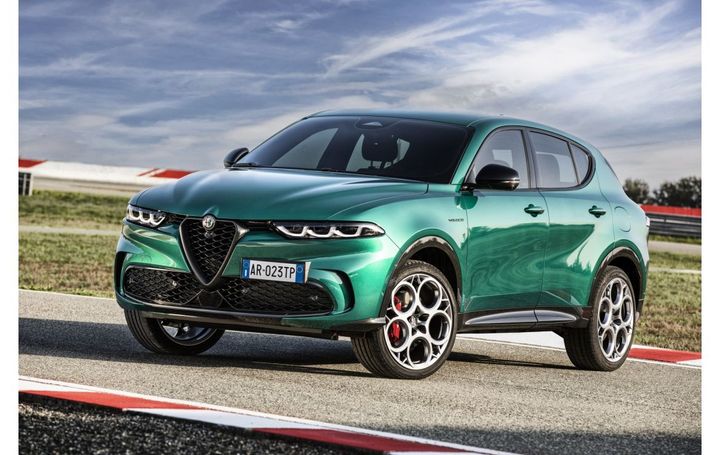 Vinnaren av "2024 Green SUV of the Year™ award - Alfa Romeo Tonale PHEV Q4
