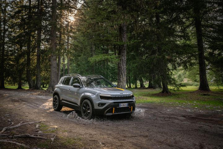 Försäljningsstart för nya Jeep Avenger 4Xe The North Face Edition
