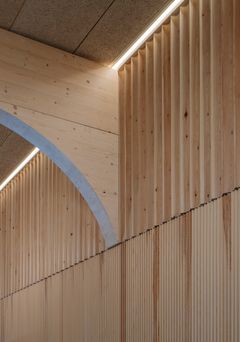 With a timber frame, recycled materials, and a rooftop solar array, the station's carbon footprint is significantly reduced. It meets the requirements for the Miljöbyggnad Gold certification. Photo: Åke E:son Lindman.