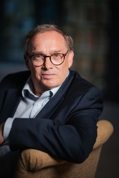 Adrian Wooldridge är aktuell med boken "Den revolutionära mitten"