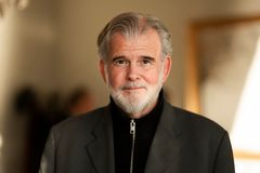 Martin Rörby är huvudredaktör för boken Jugend i Sverige, som utkommer på Bokförlaget Stolpe den 27 augusti 2026.