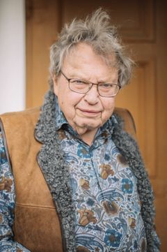 Nils Uddenberg (1938-2025) var en av Sveriges mest lästa fackboksförfattare.