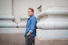 Paul Linjamaa är religionshistoriker och aktuell med boken "Gnosticismens historia".