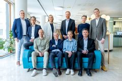 Styrelsen för Svensk Betong består av, bakre raden: Viktor Sundberg (Swerock), Filip Sten (Heidelberg Materials Abetong), Karin Comstedt Webb (Heidelberg Materials Betong), Johan Kettil (Tranemo Prefab), Sofia Utsi (LKAB Berg & Betong), Henrik Vinell (Strängbetong); främre raden: Stefan Paulsson (K-Prefab), Jan Lagerstedt (Heidelberg Materials Contiga), Sara Löfgren (Skanska Industrial Solutions) samt Joakim Bjelkstam (Thomas Betong).