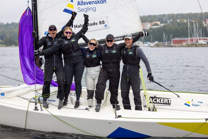 Laget som seglade hem det allsvenska guldet i segling till Halmstads SS. Foto: Daniel Stenholm