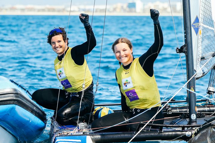 Emil Järudd och Hanna Jonsson vann världscuppremiären på Mallorca. Foto: Sailing Energy