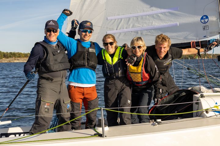 SS Svearnas lag, från vänster: Tomas Movin, Elias Swedenborg, Jenny Sikström, Marit Ljunggren och Niclas Bjällhage. Foto: Andreas Vasberg