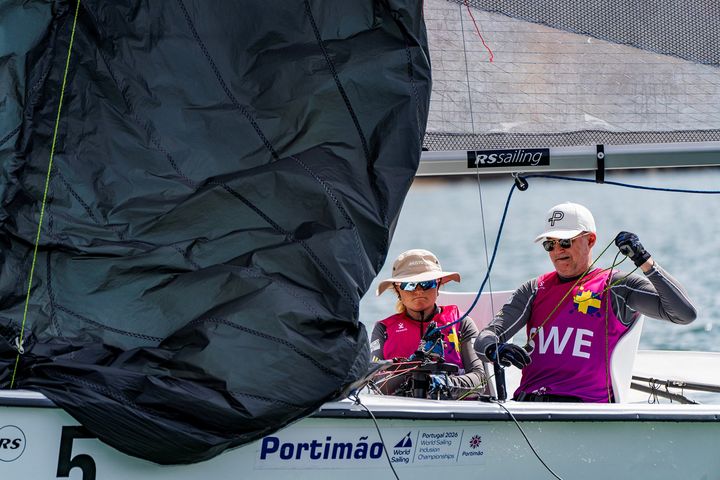 Fia Fjelddahl och Patric Rosenberg på para-VM. Foto: Gonçalo Melo/World Sailing