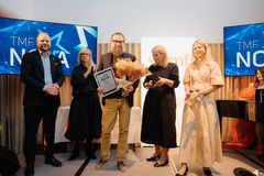 Fredrik Karlsson Peraldi, vd och grundare av Snêk, som mottog pris i kategorin "Teknisk innovation"