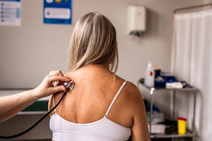 Rödgrön ledning agerar för en bättre klimakterievård i Västra Götaland.