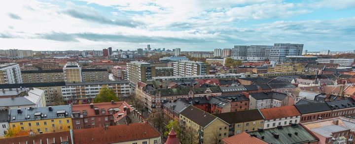 Hyrorna höjs för cirka 18 000 lägenheter i Malmö efter beslut från skiljeman.