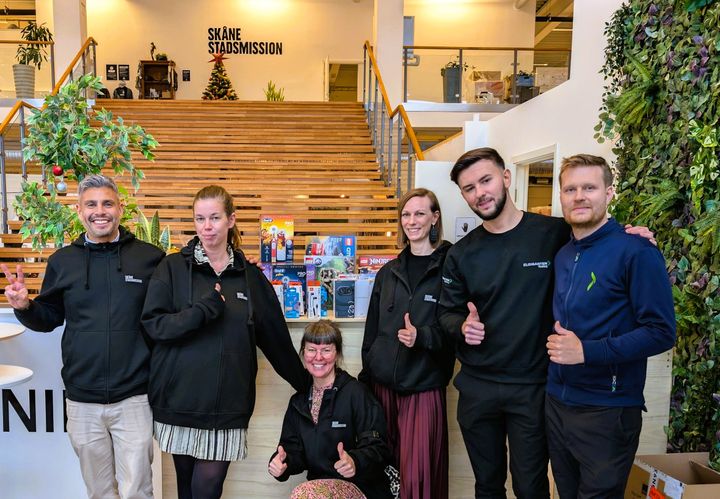 Skånes Stadsmission visade Elgiganten runt och berättade om verksamheten och hur bolagets bidrag kommer hjälpa andra människor.