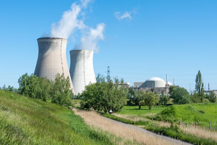 The steel used to build existing nuclear power stations may not be suitable in lead cooled fast reactors (LCFR). Research from the Division of Nuclear Science and Engineering at KTH reveals new details that explain why. Pictured, the Doel nuclear power station in Belgium.