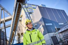 Henrik Holm har arbetat flera år inom Vattenfall och även haft ledande befattningar hos Stora Enso, i Sverige och internationellt. Nu är han hos Mälarenergi, som ny affärsområdeschef för Värme.