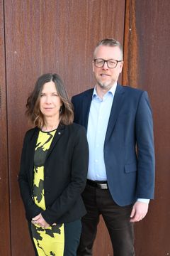 Under 2025 investerade Mälarenergi 922 miljoner i hållbar utveckling och samhällsbärande infrastruktur. Carin Lidman, styrelseordförande och Niklas Gunnar, koncernchef.