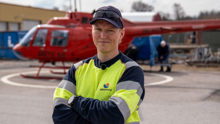Pierre är distributionselektriker på Mälarenergi och bor i Köping. I säsongspremiären av Högspänning ger han sig ut med helikopter för att inspektera elnätet och spränger bort träd från en luftledning nära Kungsör.