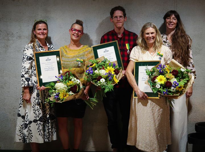 Från vänster Förbundsdirektör Inger Ekrem, författare, journalist och inspiratör Sara Bäckmo, trädgårdsjournalist och författare,författare Eva Robild, civilingenjör och diplomerad permakulturdesigner Philipp Weiss, trädgårdsjournalist och riksförbundets ordförande Karina Brozinic. Bild Alberto Windarp