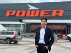 Alla vill ha en smart dator, säger försäljningschef Lala Liu.