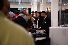 20 kassor i gång för att ta hand om köerna.