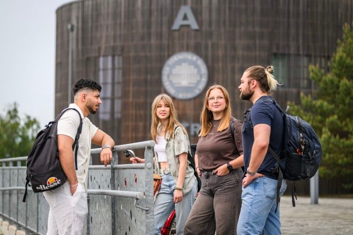 Antalet personer som sökt utbildning vid Blekinge Tekniska Högskola ökar med 26 procent jämfört med föregående år.