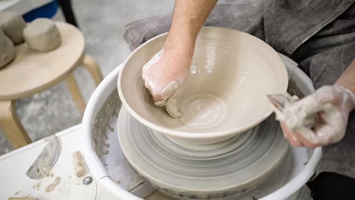 Folkuniversitetets nya utbildning i keramik är belägen i Gustavbergs porslinskvarter.